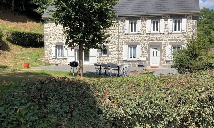 Gelles Other | Ferme Familiale Rénovée Dans un Village Tranquille