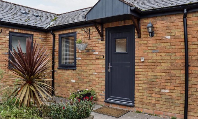 Nantgarw House | Fern Cottage