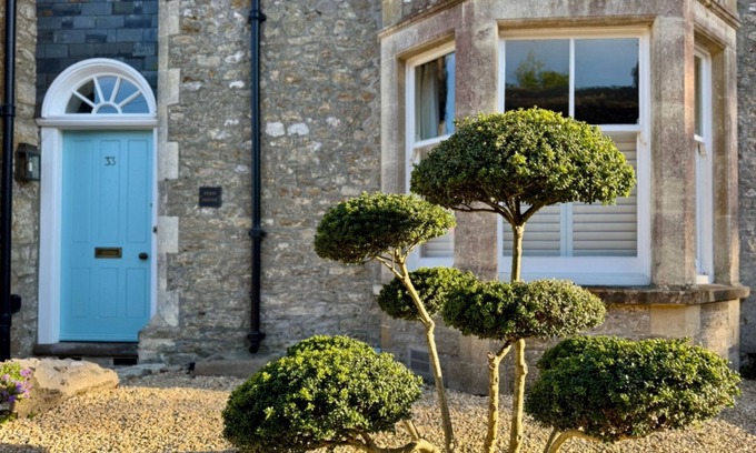 Evershot House | Fern House sleeps 4 guests in 2 bedrooms