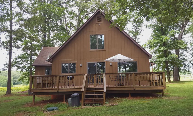 Barboursville House | Fernando's Hideaway at Burnley Vineyards