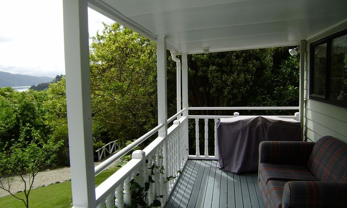 Moetapu Bay Cottage | Fernbrook Cottage 269 Moetapu Bay Road