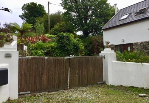 Skibbereen House | Fernery Garden cottage, near Skibbereen