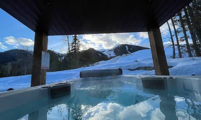 East Kootenay House | Fernie Alpine Resort Retreat | Swim Spa & Sauna An