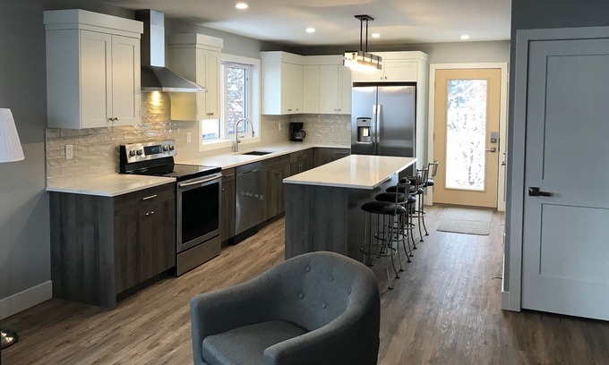 East Kootenay House | Fernie Carriage house -Private Entrance
