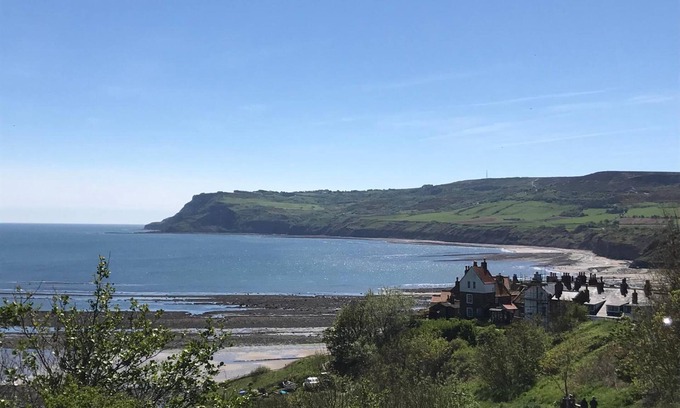 Robin Hood's Bay Bed & Breakfast | Fernleigh B&B