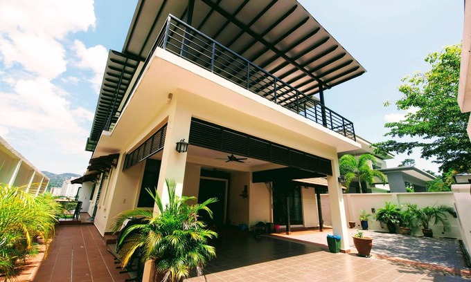 Batu Ferringhi Villa | Ferringhi Hillview Villa, Batu Ferringhi, Penang. (NEW!! Sleeps 30)