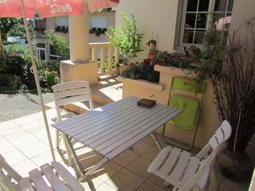 Decazeville Bed & Breakfast | Festiane