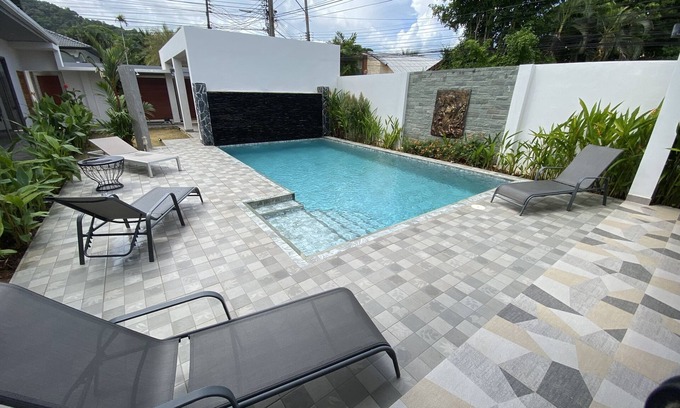 Rawai Villa | Few Minutes to Naiharn Beach, 3 Bedrooms Pool Villa