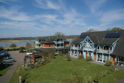 Neuensien Apartment | Fewo 1 im Fischerhaus mit Wintergarten und Terrasse