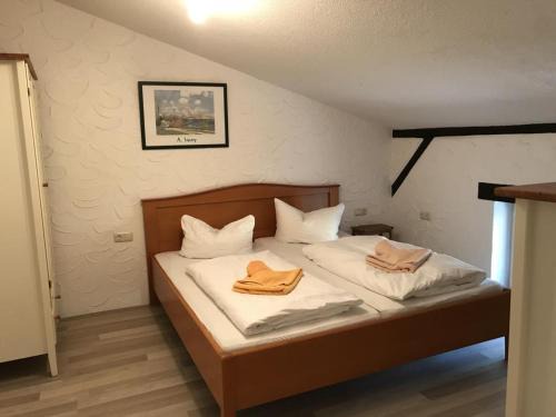 Kroepelin House | Fewo 13 Ferienwohnung Ziegenheim auf dem Bauernhof