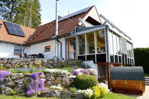 Eisenbach Apartment | Fewo "Alpenliebe" im Haus Fritz, 3 Schlafzimmer, E-Auto-Ladestation, Eisenbach, Titisee