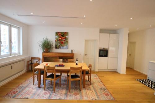 Josephsplatz Apartment | Fewo am Josephsplatz 125 m2