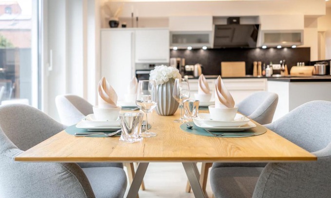 Emden Apartment | FEWO am Schwanenteich mit Dachterrasse - Innenstadt