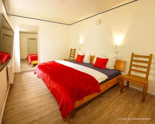 Weimar Apartment | FEWO am Schwanseebad mit Garten - Ruhig, Familienfreundlich und Zentrumsnah