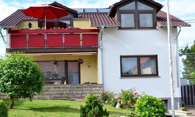 Neustadt-Diedesfeld Apartment | Fewo hunter - apartment, shower and bath, toilet, 3 bedrooms
