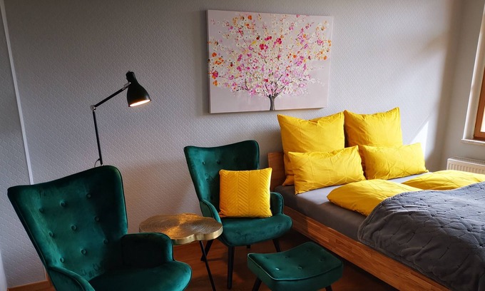 Naumburg Apartment | FEWO evening sun in the city center with parking and quiet