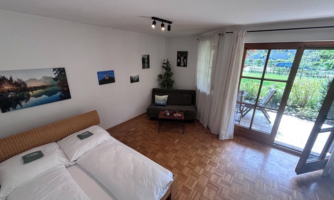 Bad Reichenhall Apartment | Fewo Ideale Lage Wohn/Schlafzimmer Bad/WC Terrasse