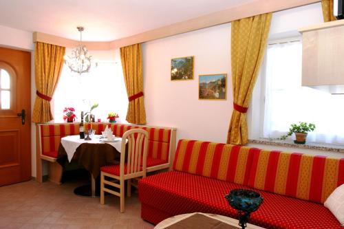 Bulla Apartment | Fewo Mit Garten Südtiroler Dolomiten Seiser Alm