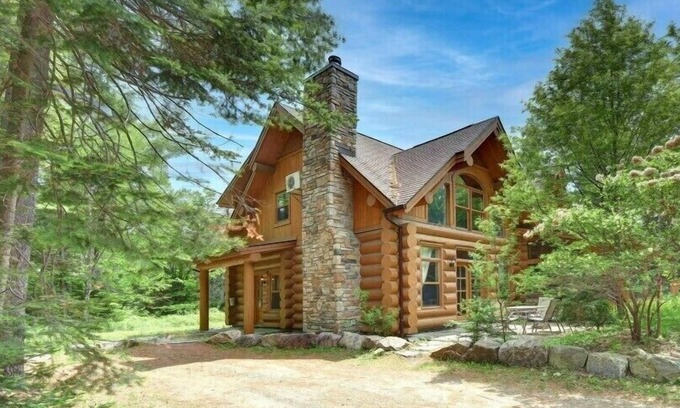 Fiddler Lake Resort Ski Chalet | Fiddler Lake Cottage #22 - Cozy Bear