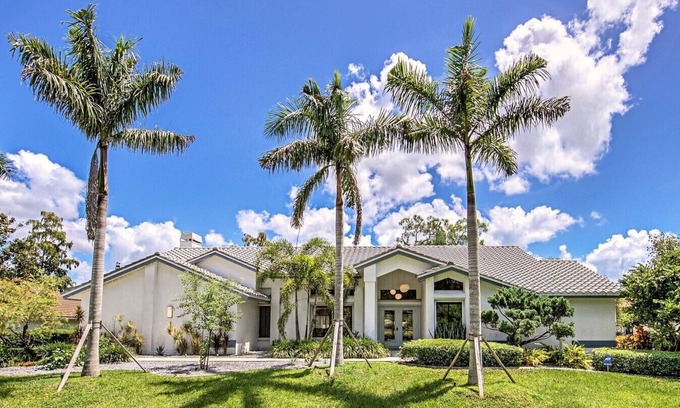 Biggar House | Fiddlesticks Country Club Modern 3 BR Home