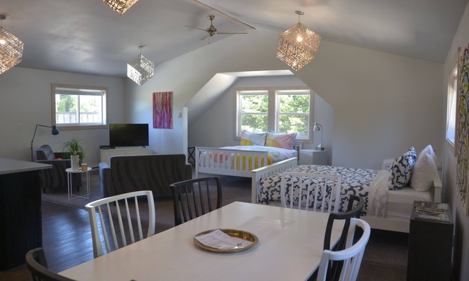 Clearwater Apartment | Fieldstone Guesthouse