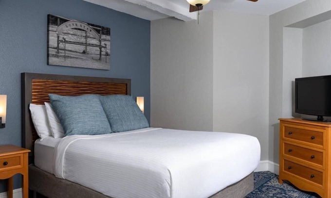 Downtown San Antonio Apartment | FIESTA Special - Timeshare Units for rent on Riverwalk