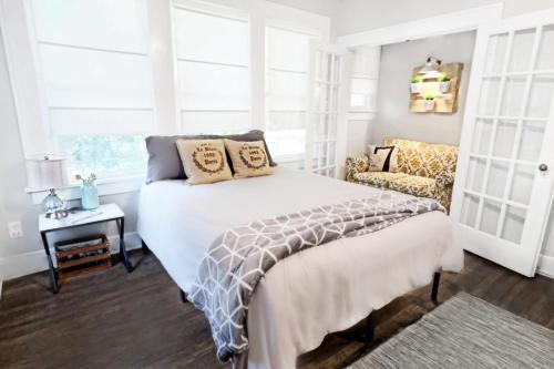 Lower Greenville Apartment | FIFA Ready Urban Convenience Studio Flat