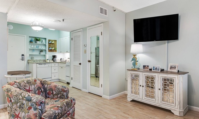 Fort Morgan Apartment | Fifth floor oceanfront studio with central AC, WiFi, pools and gym