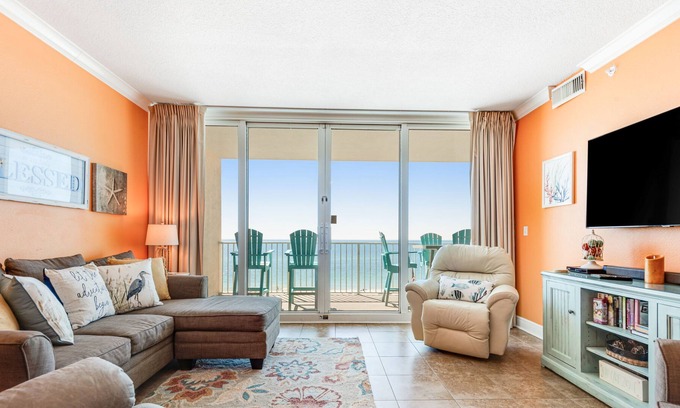 Gulf Shores Condo | Fifth floor oceanfront condo with pool, ocean view, high-speed WiFi, & W/D
