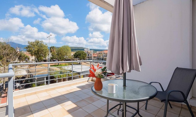 Filiatra Apartment | Filiatra Cozy Cental Retreats with Balconies