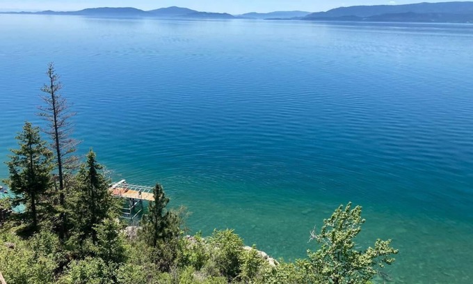 Bigfork House | Fill your soul w/400' of PRIVATE waterfront w/dock, lift, diving board & more!