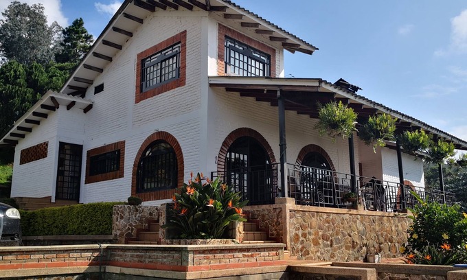 Cali House | Finca Campestre Miravento