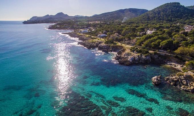 Lloret de Vistalegre House | Finca in Mallorca Sa Sinia swimming pool and tennis court