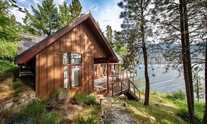 Chelan Cabin | Find serenity with a secluded lakefront cabin | Lake views + Lake Access