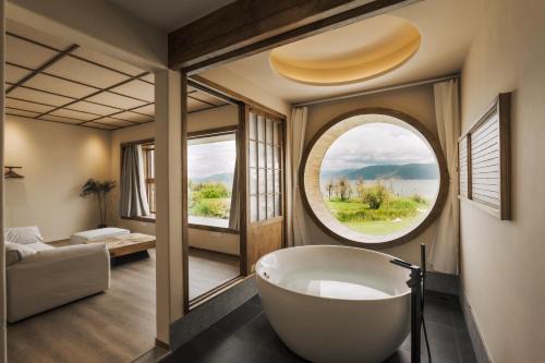 Dali Town House | Finding a Coffee B&B with Free Time