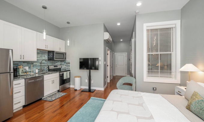 Over-the-Rhine Apartment | Findlay Market Suite 2