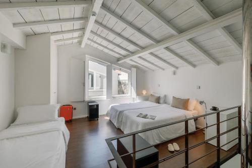 Bonfim Apartment | Fine Arts Studios by Olala Homes