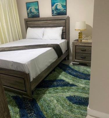 Portmore Apartment | Finest Accommodation Bay Front Villa G9