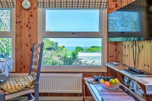 Dinas House | Finest Retreats - Bimbadeen Lodge