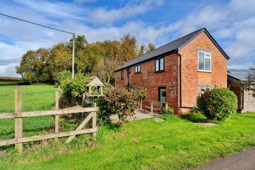 Saint Blazey House | Finest Retreats - The Barn at Prowses Farm