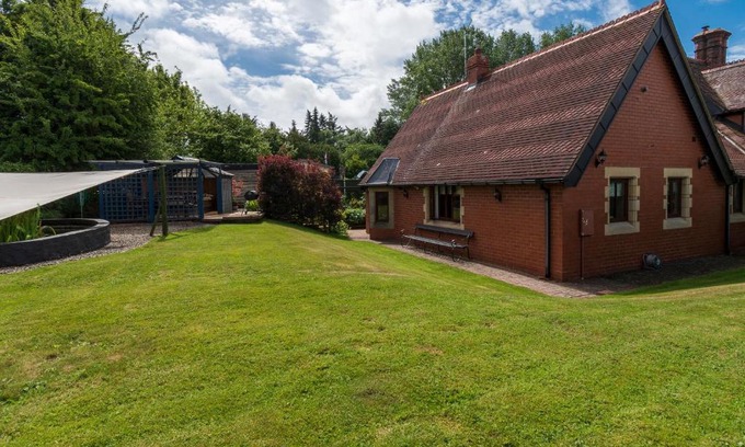 Craven Arms House | Finest Retreats - The Grove Annexe