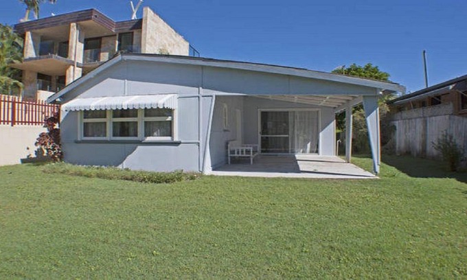 Fingal Head Apartment | Fingal Beach Shack by Kingscliff Accommodation
