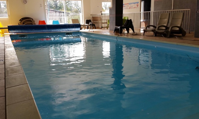 Plougastel-Daoulas Cottage | FINISTERE cottages for 13 people 200 m from the sea, heated pool and spa