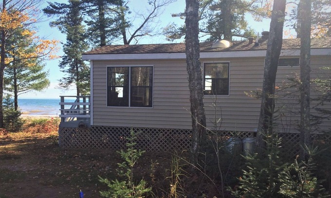 La Pointe Cabin | Finn McCool - 200 Feet of Sand Beach just steps away!
