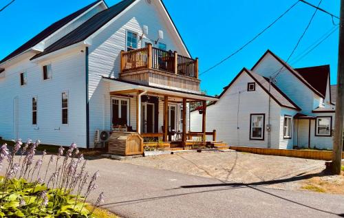 Alma Apartment | Finn's Studio, Fundy Park