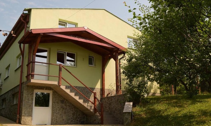 Livezeni Apartment | FinnApartman
