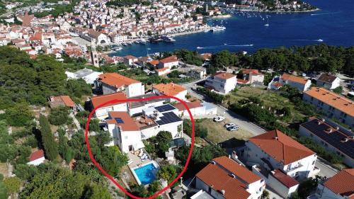 Hvar House | Fio's