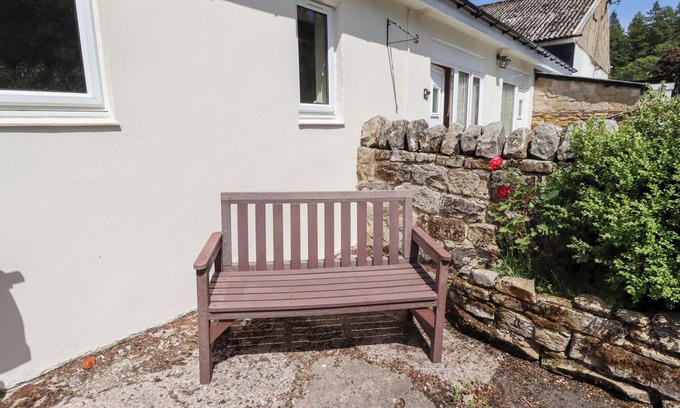 Newcastle-upon-Tyne Cottage | Fir Tree Cottage