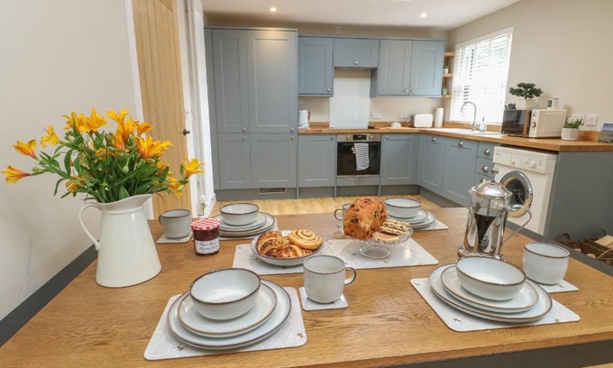 Llanrug House | Fir Tree Cottage