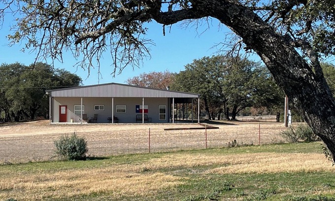 Goldthwaite House | Fire Oak Vineyard Ranch in the beautiful Texas Hill Country!